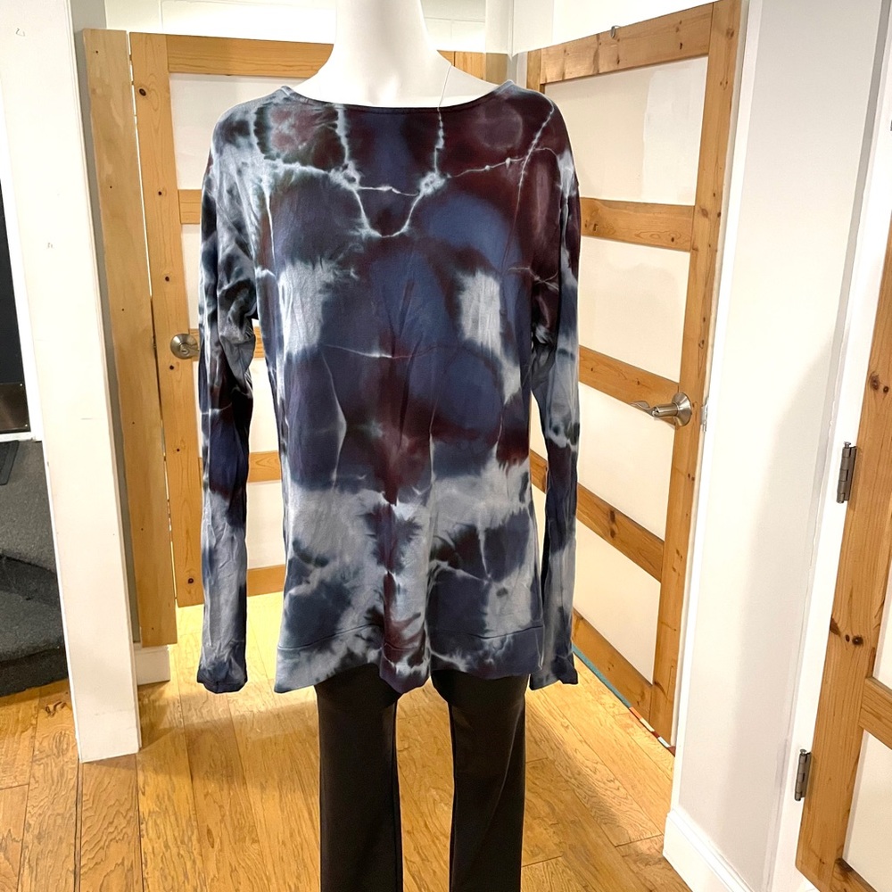Brightly Twisted open back sweatshirt - Picture 3 of 6